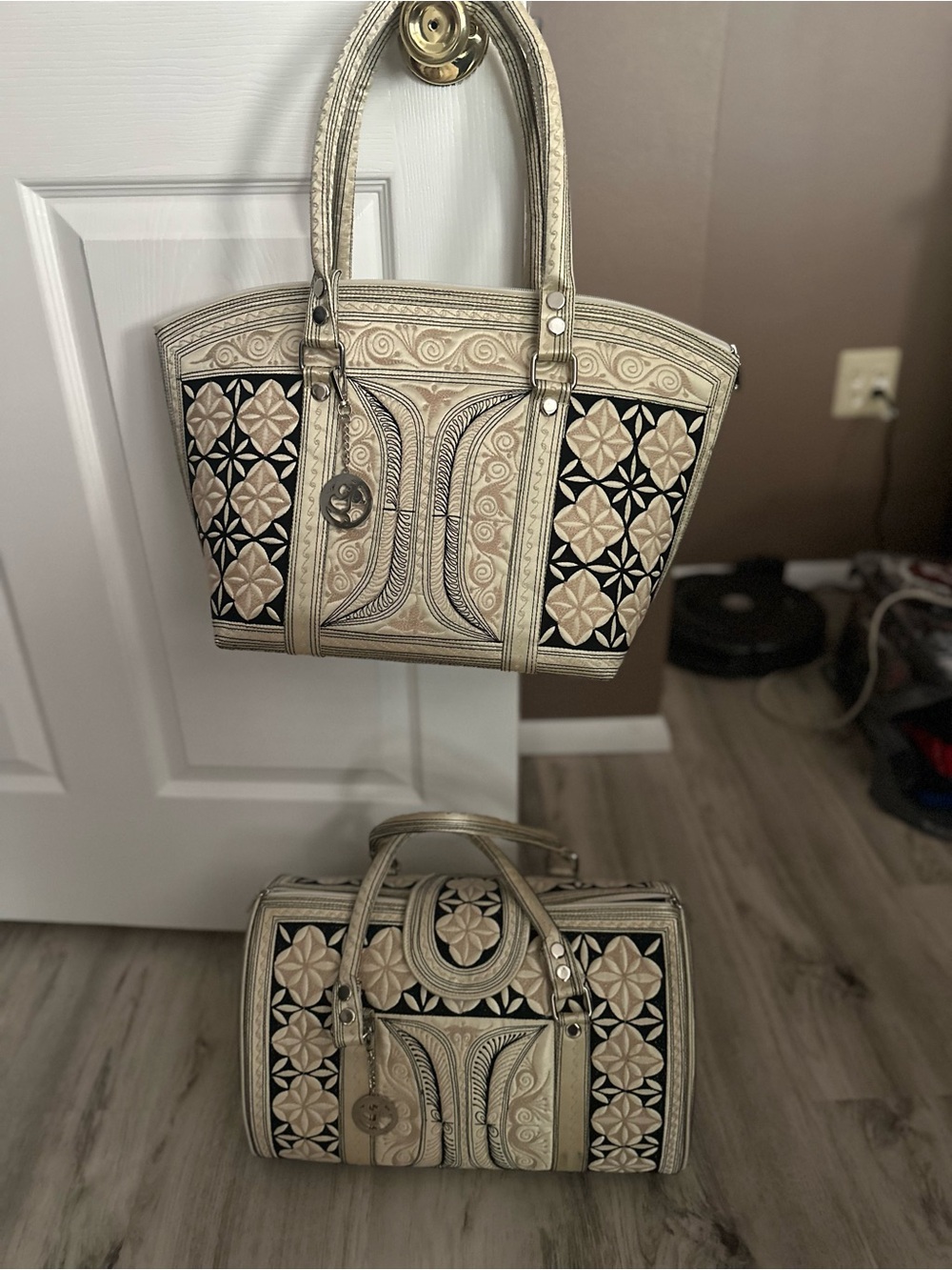 Handcrafted Neutral Embossed Pattern Tote and Satchel Set Banda